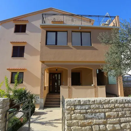 Apartment Borik Hills *
