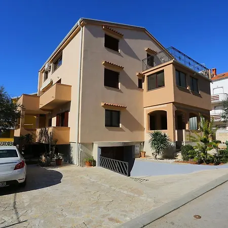 Borik Hills Apartment *
