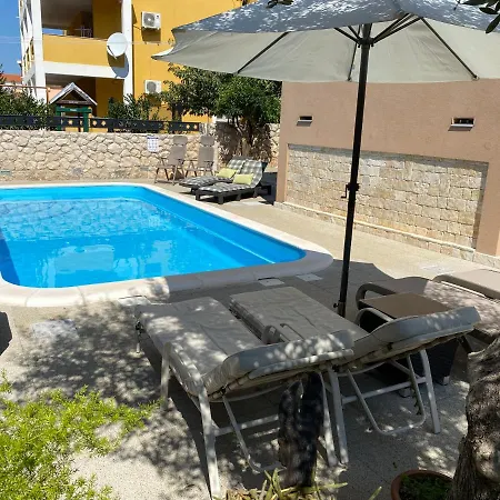 Borik Hills Apartman *